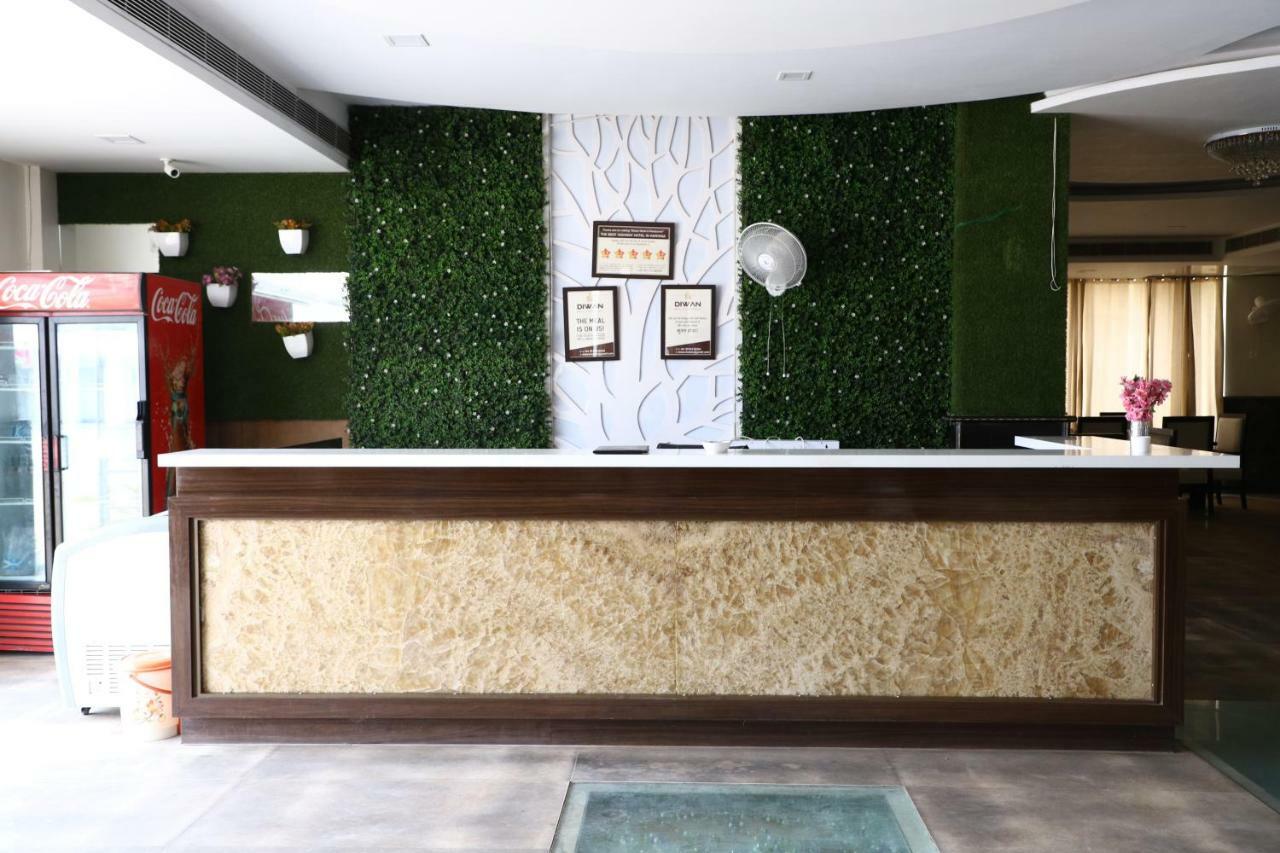 Diwan Hotel And Restaurant Surkhi Exterior foto